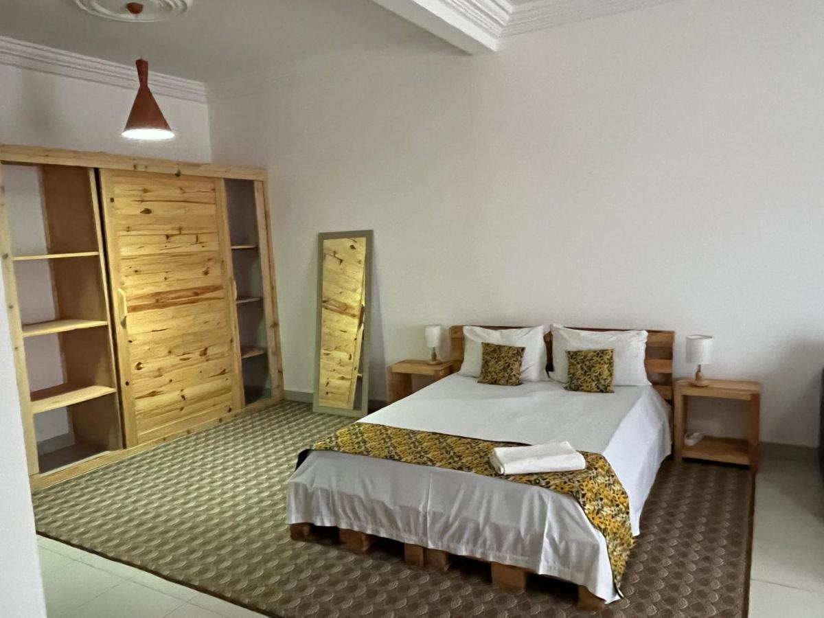 Bed and Breakfast Les 5 Lanternes By Clara Dakar Exteriér fotografie